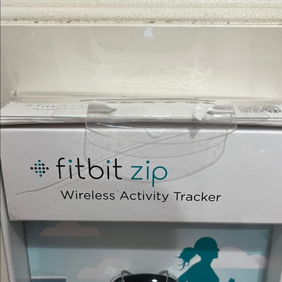 Fitbit Zip Wireless Activity Tracker - Black - Picture 2 of 4